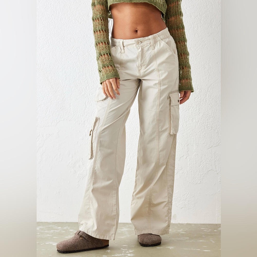 Urban Outfitters BDG Y2K Low-Rise Cargo‎ Pant Cream NWT